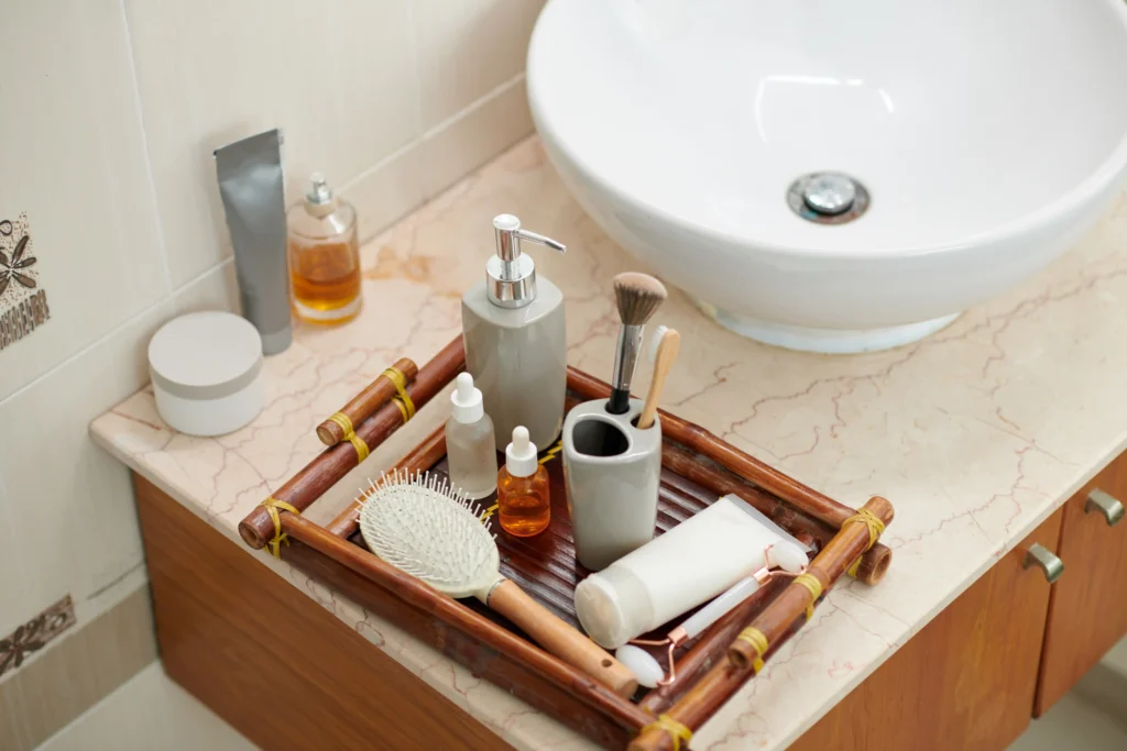 small bathroom storage idea